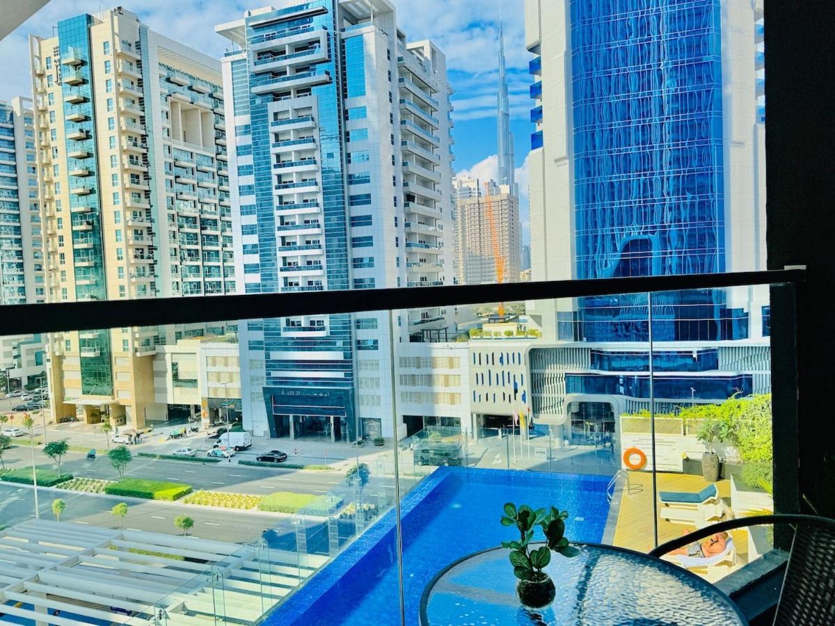 Breathtaking Burj & Pool View In Downtown Apartment *